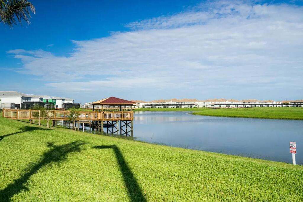 Newly Listed Townhouse Storey Lake, Free Waterpark Киссимми Экстерьер фото